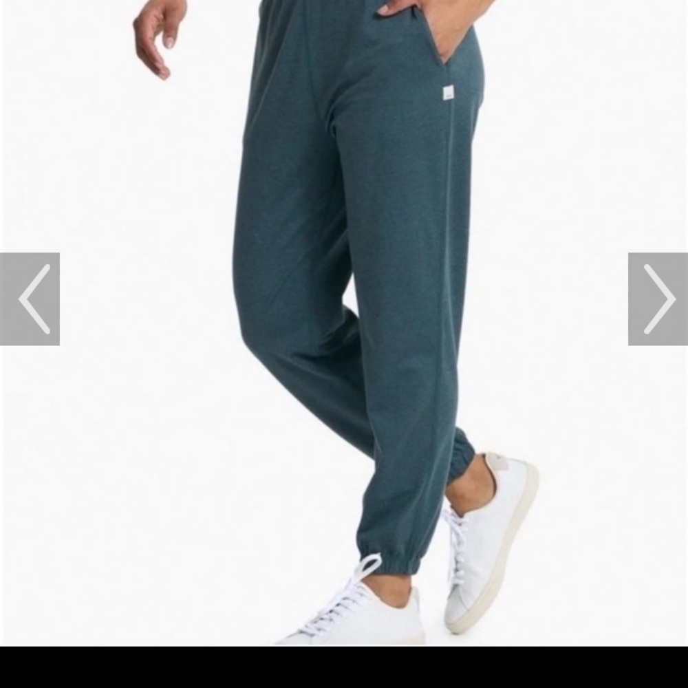 Vuori Women’s Boyfriend Jogger in sea foam heather-xs